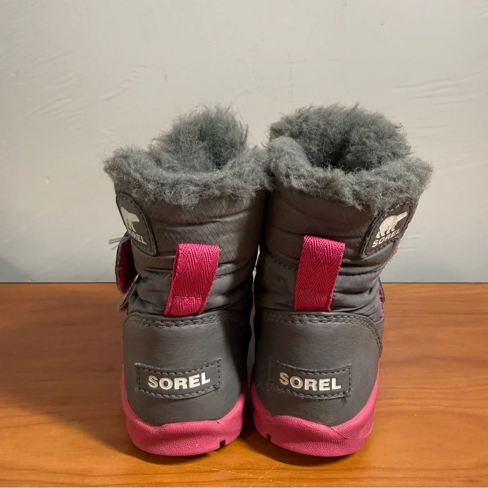 Sorel Kids Whitney II Strap Waterproof Winter Snow Boots Quarry Grey Pink 10‎
